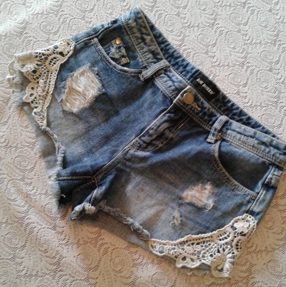 🌺 Pre-Loved Joe Boxer Ripped Jeans Cutoffs w/Lace